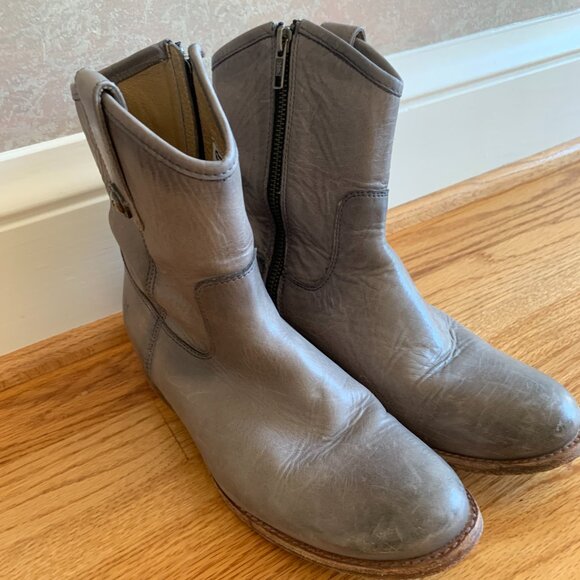 FRYE Melissa Button Leather Boot, Grey, Size 6 - Picture 5 of 6